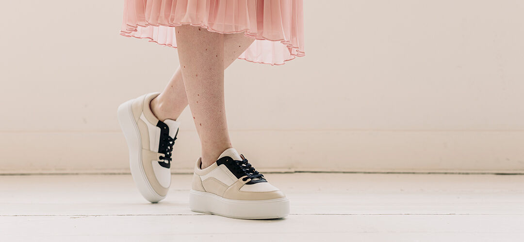 Sneakertrends voor 2022 + hoe draag je deze sneakers 2022? | Glamourista -  kapsels