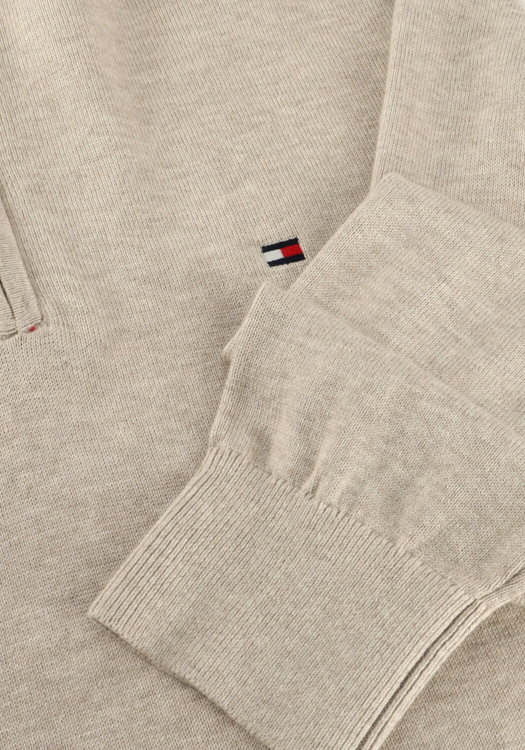 TOMMY HILFIGER Pull ESSENTIAL COTTON ZIP MOCK en beige - large