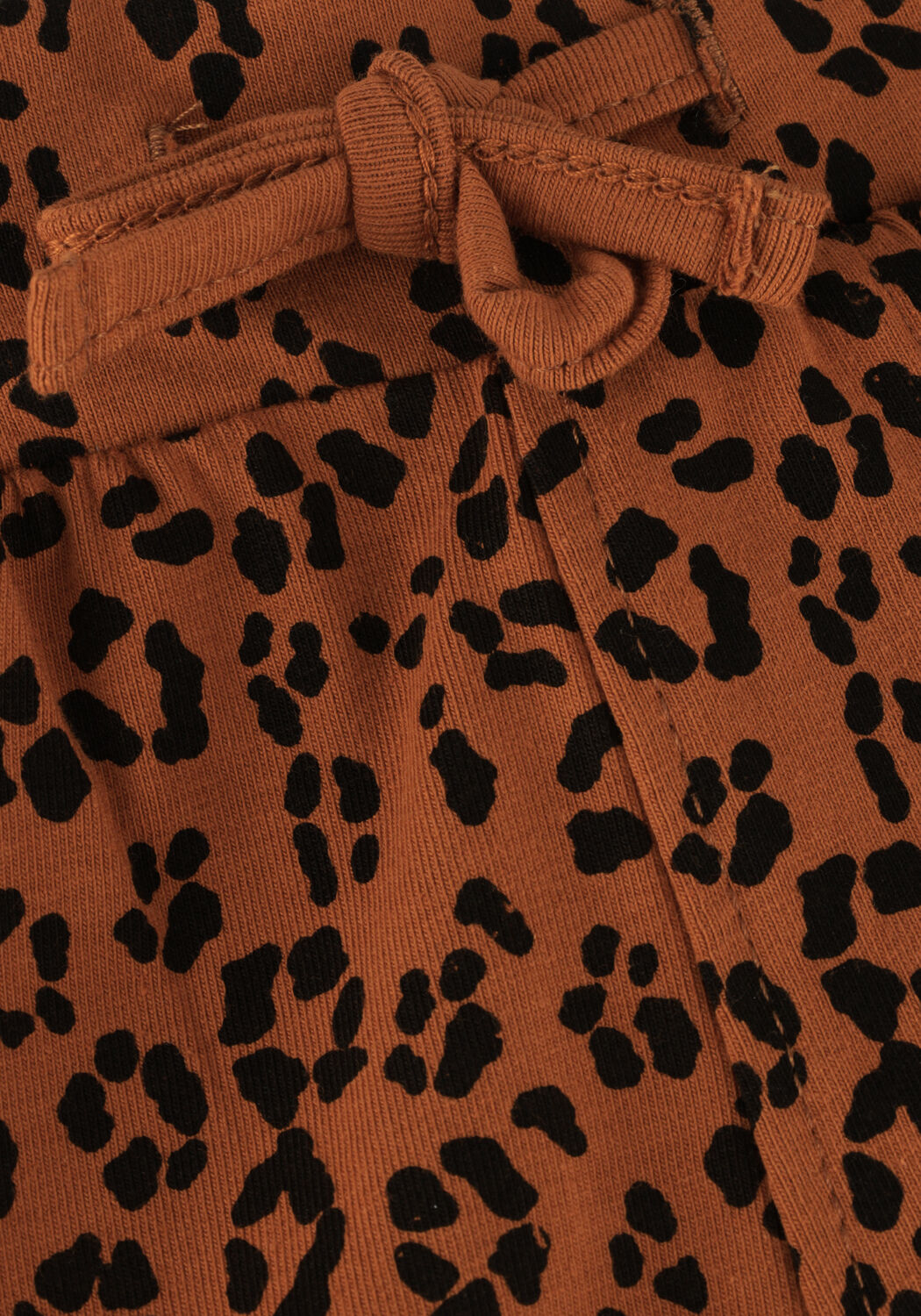 MOODSTREET SHORT WITH RUFFLE IN AOP LEOPARD Pantalons en marron - large