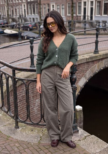 Groene TWNS Trui BUTTONED V-NECK LONG-SLEEVE CARDIGAN - large
