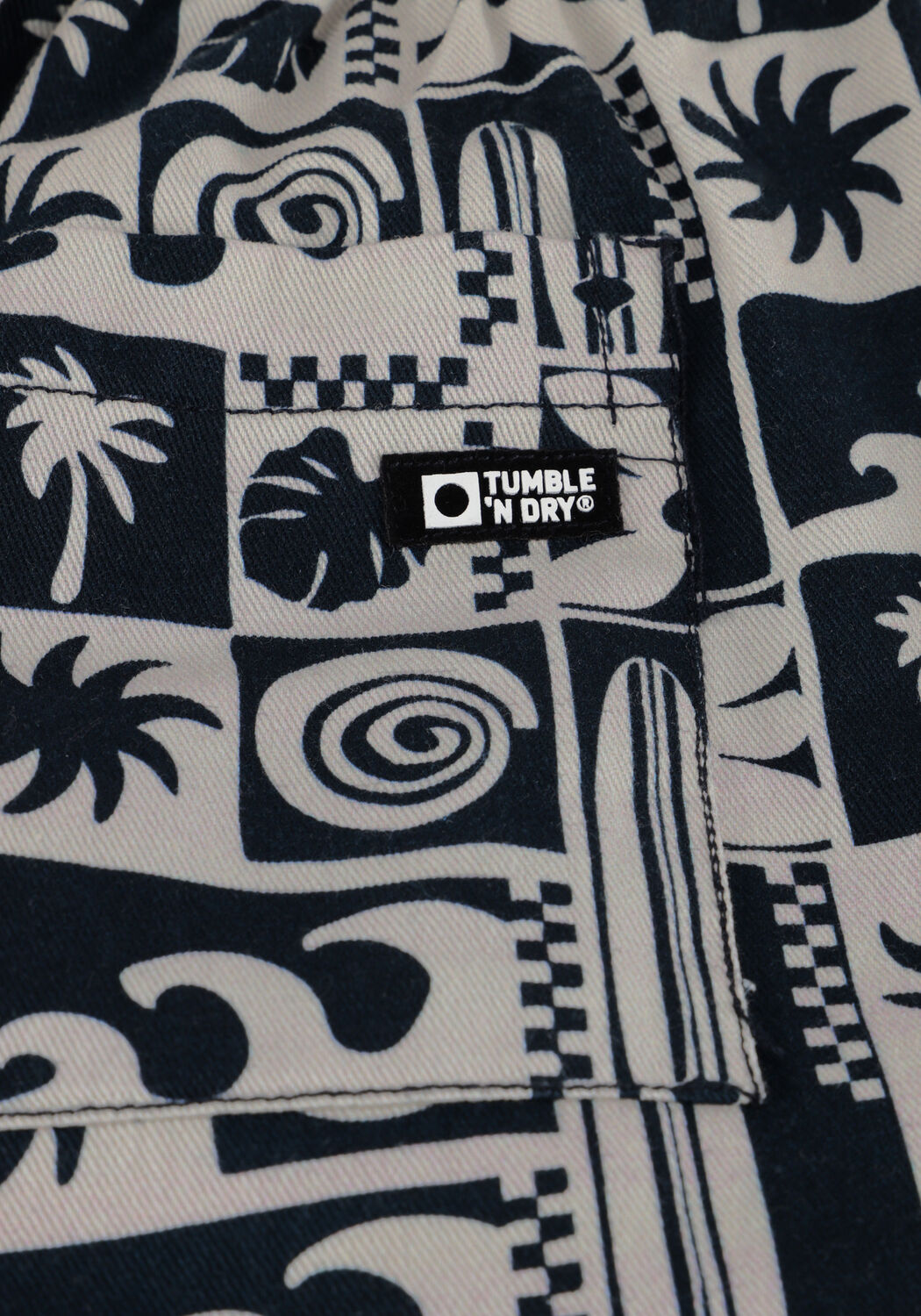 TUMBLE 'N DRY Pantalon courte PALM COVE en noir - large