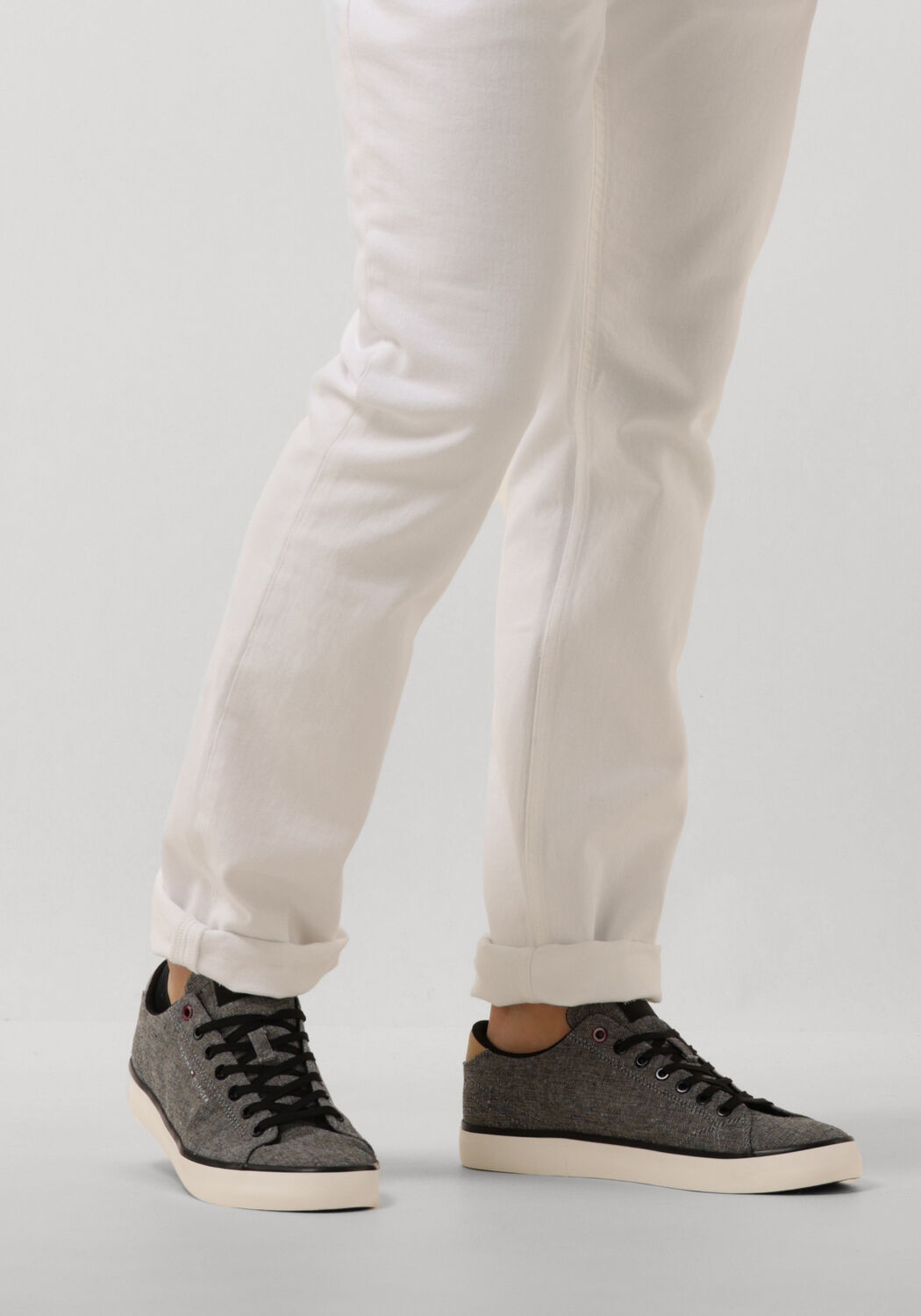 TOMMY HILFIGER Baskets basses TOMMY HILFIGER VULC LOW CHAMBRAY en noir - large