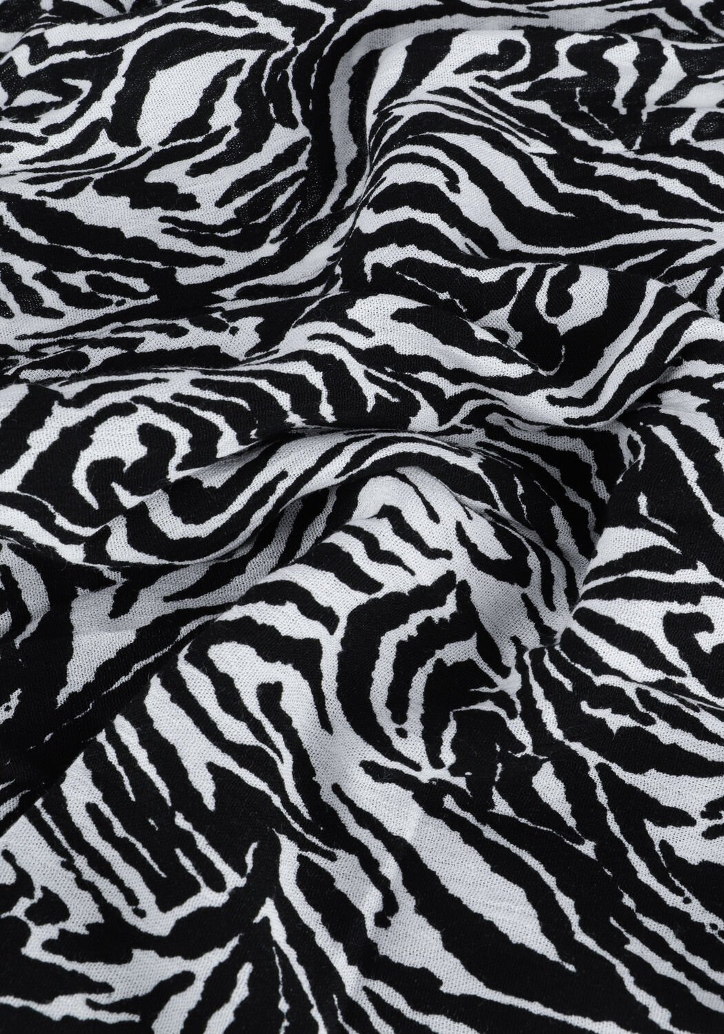 REFINED DEPARTMENT Mini-jupe R2207.2357 en noir - large