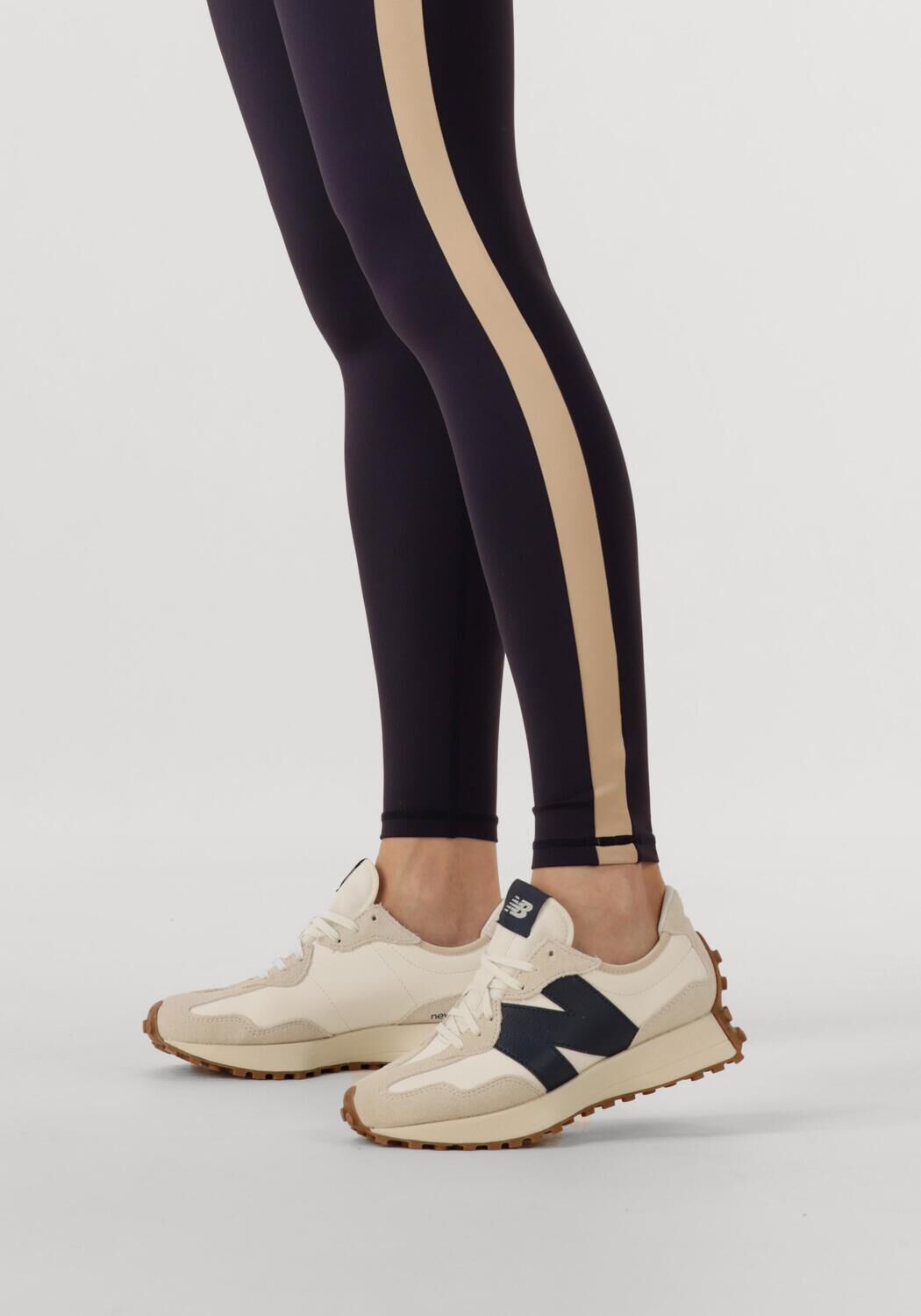 NEW BALANCE Baskets basses WS327 D en blanc - large