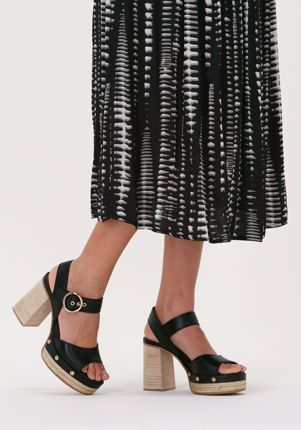 SEE BY CHLO&Eacute; VIVIANE Sandales en noir - large