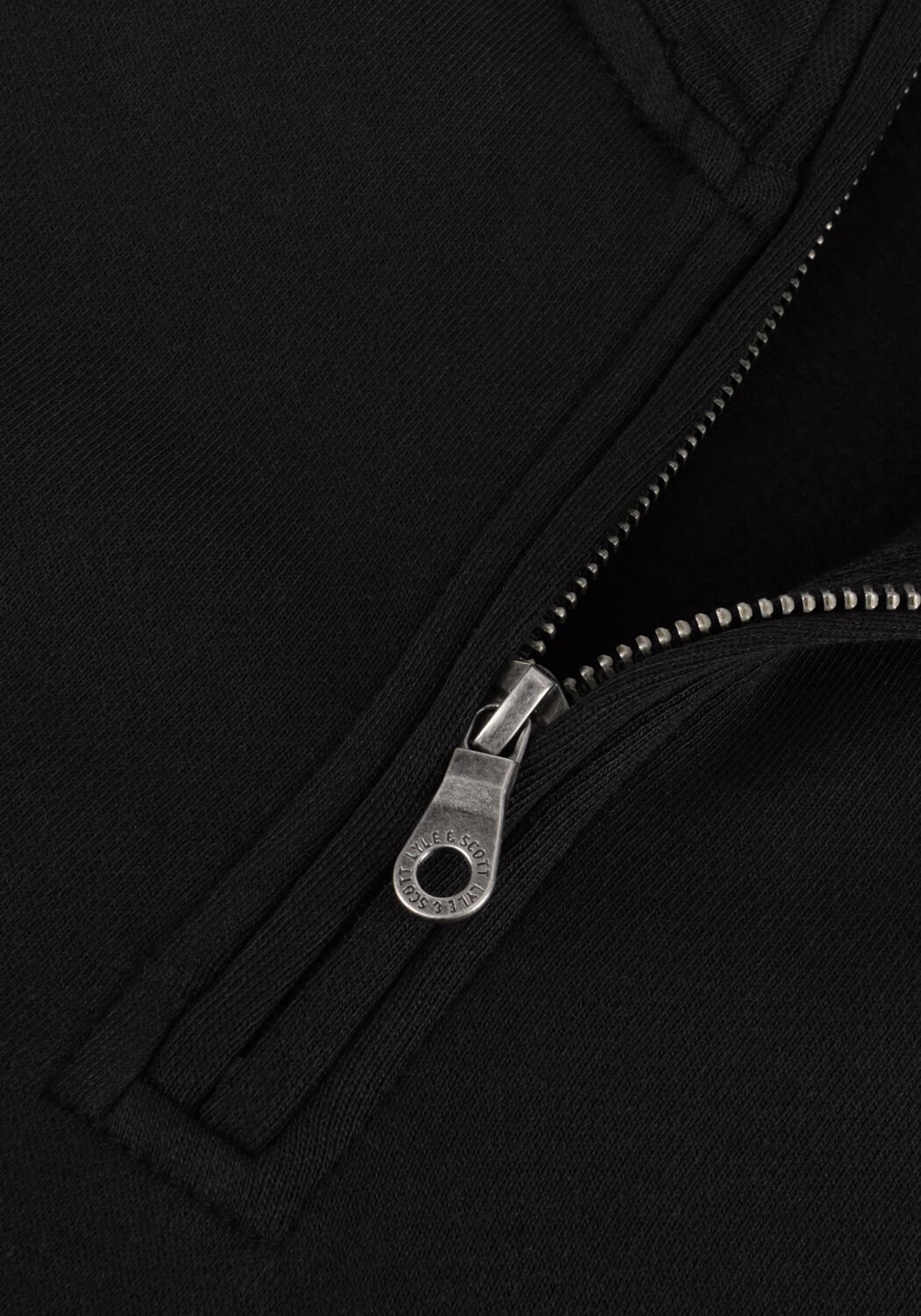 LYLE & SCOTT Pull QUARTER ZIP SWEAT en noir - large