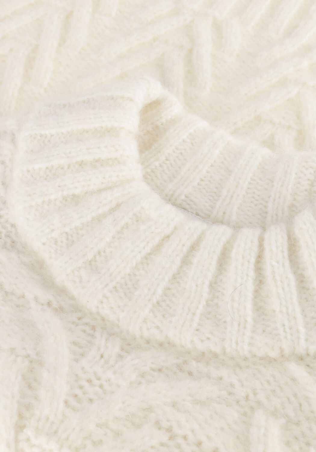 Witte ANOTHER LABEL Trui BECKA KNITTED PULL L/S - large