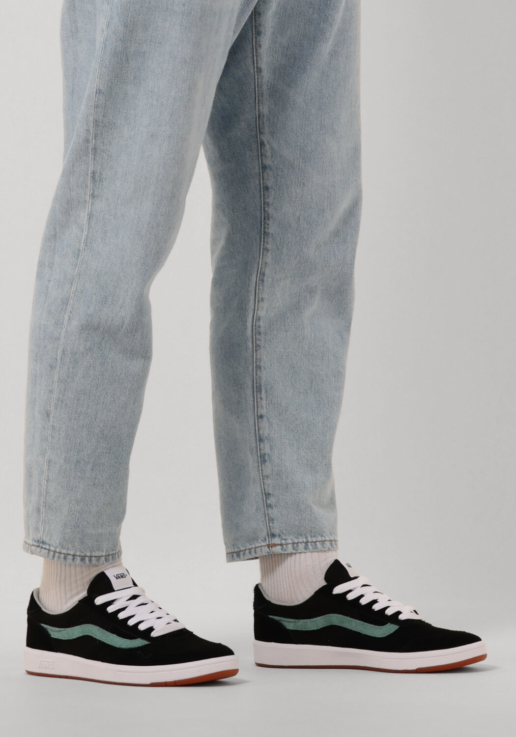 VANS Baskets basses UA CRUZE TOO CC 90'S en noir - large