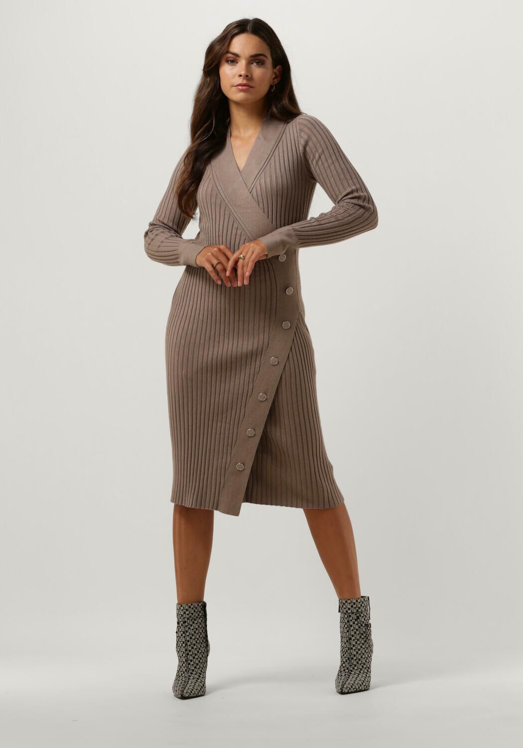 Taupe GUESS Midi jurk LS CECILE BODYCON SWTR Omoda