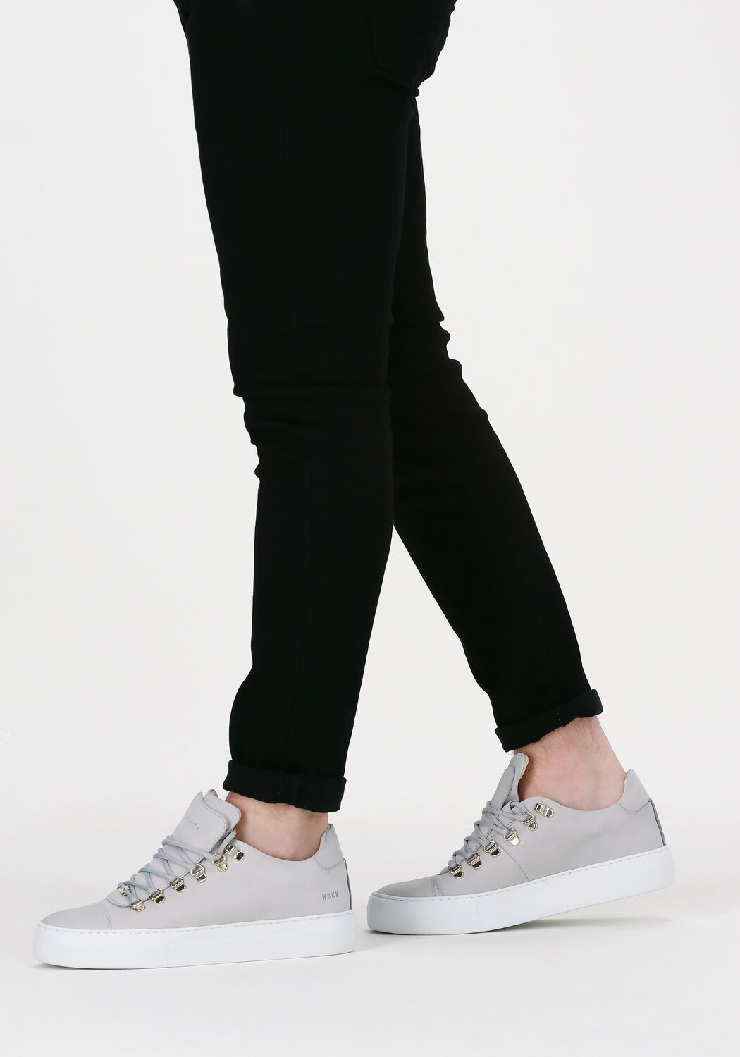 NUBIKK Baskets basses JAGGER CLASSIC en gris Omoda