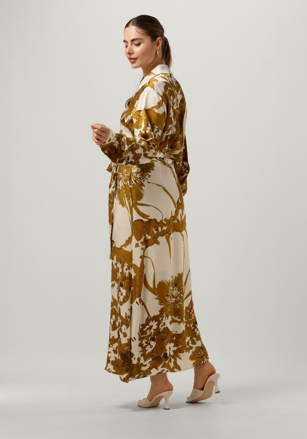 Gouden VANILIA Maxi jurk PRINTED DRESS Omoda