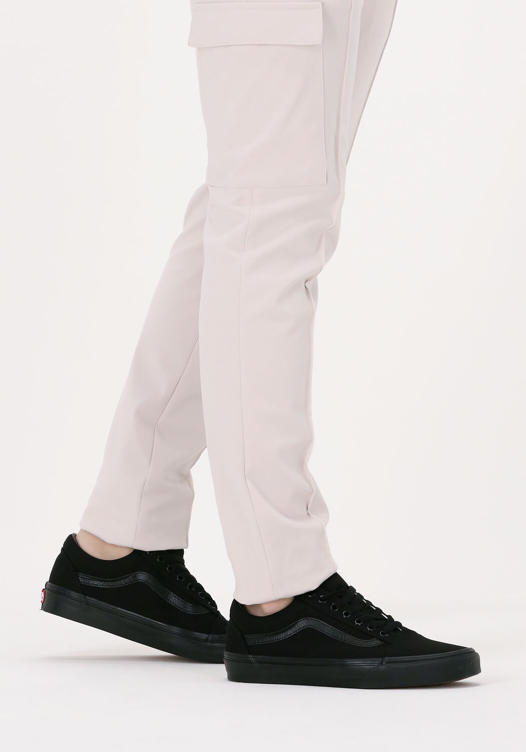 VANS Baskets OLD SKOOL MEN en noir Omoda