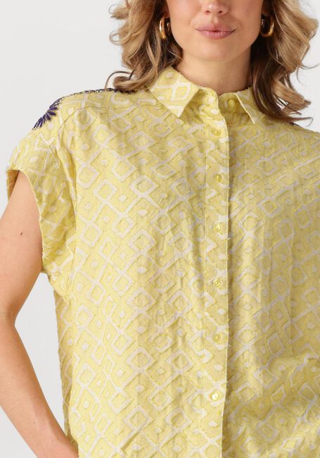 WILD LIONEL Blouses en jaune - large