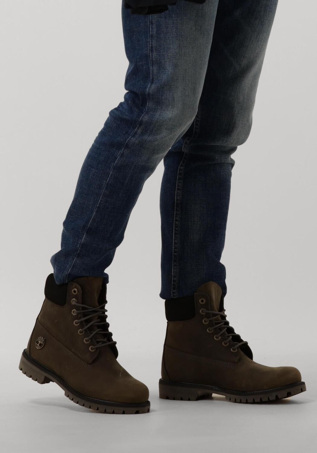 TIMBERLAND Bottines &agrave; lacets 6 INCH PREMIUM BOOT MEN en gris - large