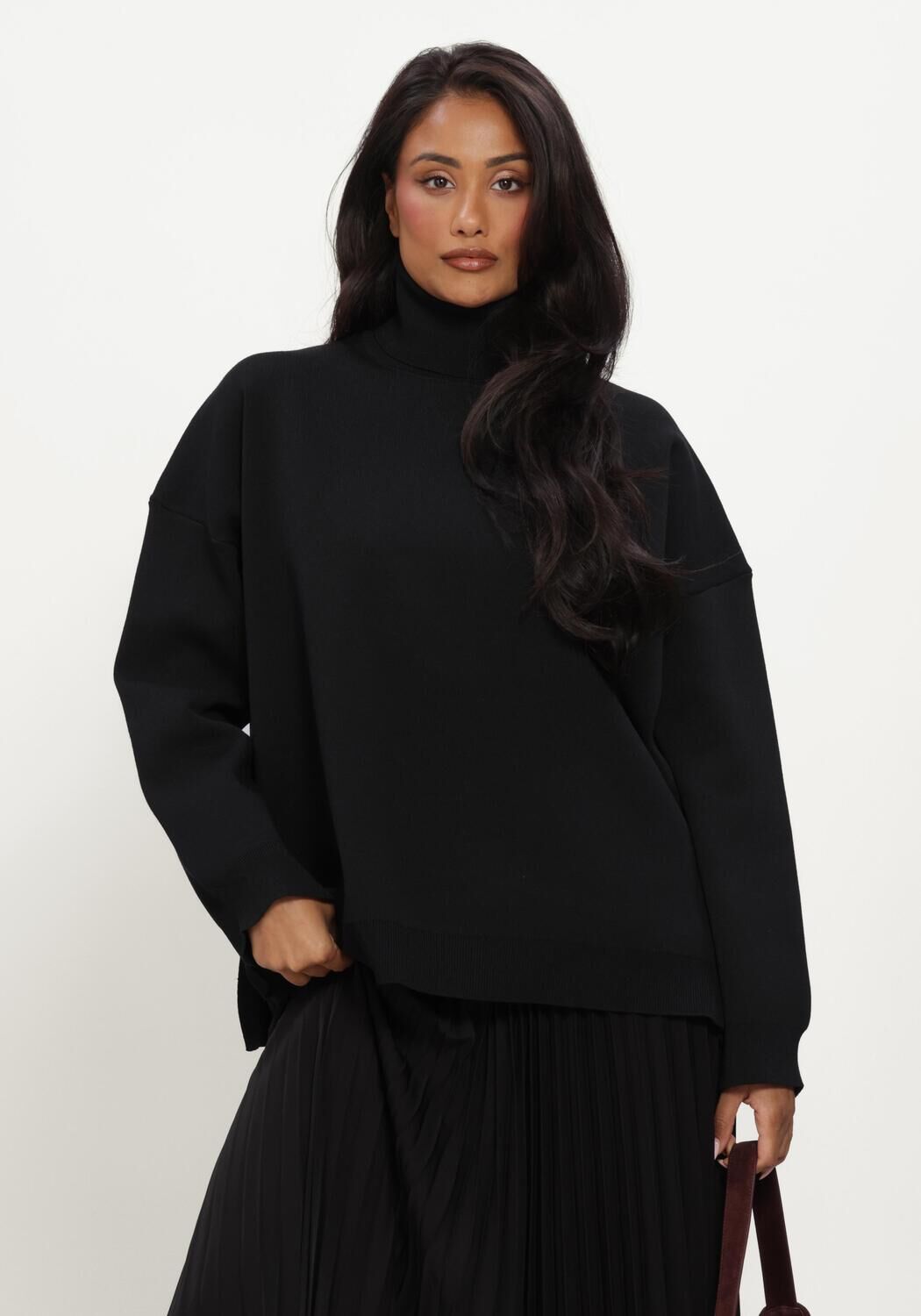 OMODA ATELIER Pull OM-DANA X QUINTY en noir - large