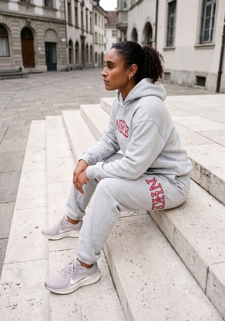 NIKE Chandail NIKE STUDIO FLEECE MIDDELZWAAR 'GRAPHIC PACK' Gris clair - large
