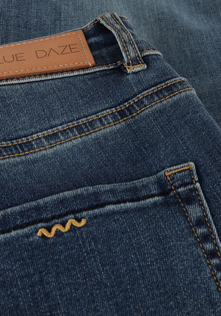 SUMMUM Slim fit jeans VENUS TAPERED JEANS RAIN DENIM en bleu - large