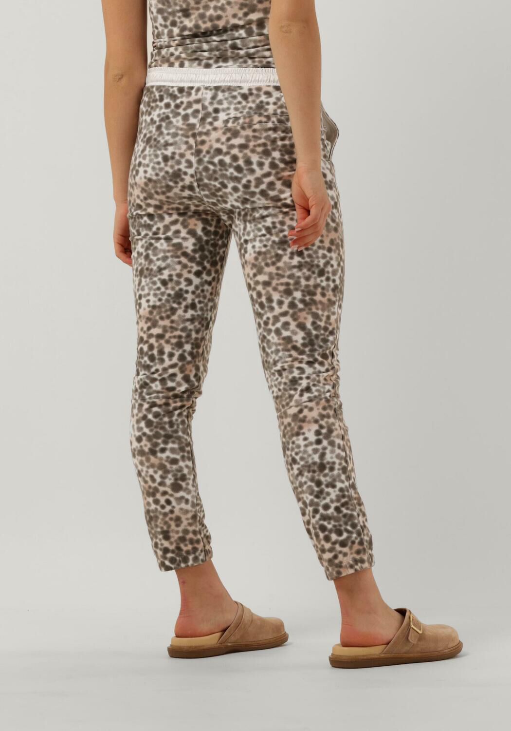 Cropped jogger 10 days 2025