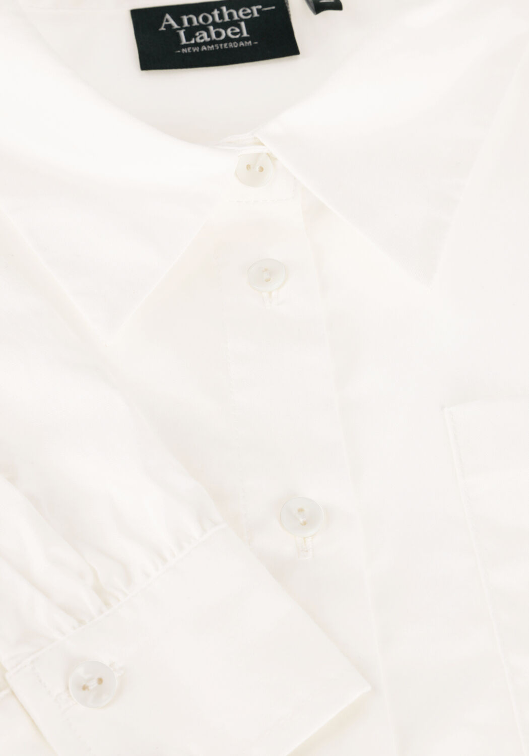 ANOTHER LABEL DIEGA SHIRT L/S Blouses en blanc - large