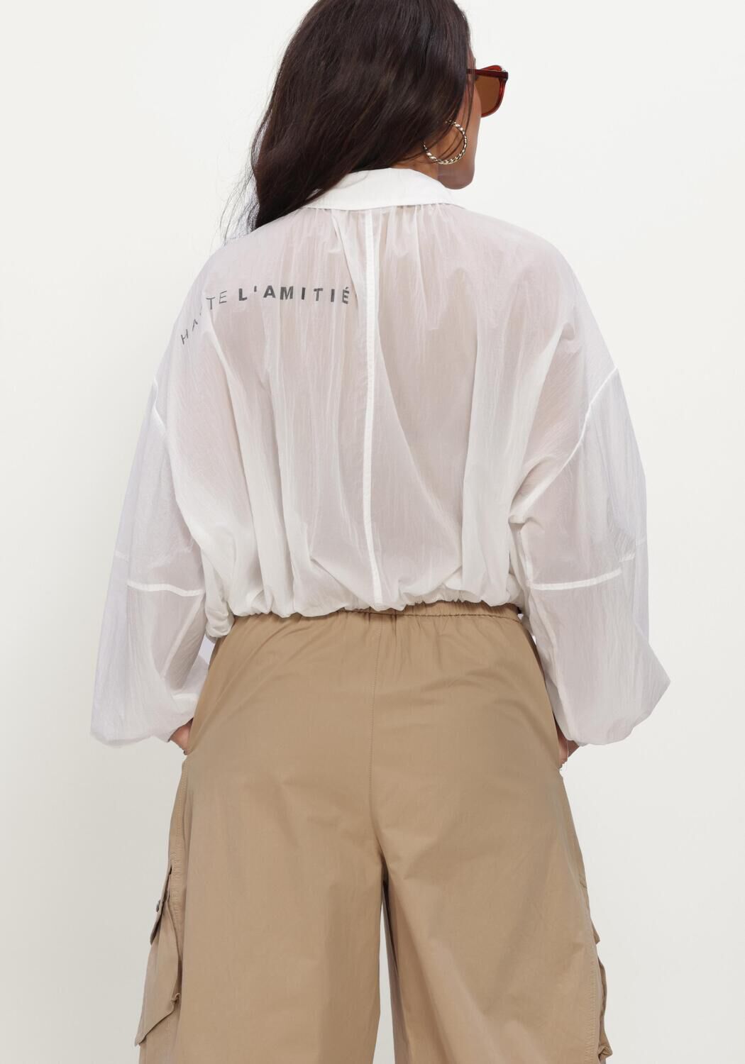 HAUTE L'AMITI&Eacute; IRON PAPER JACKET Blouses en blanc - large
