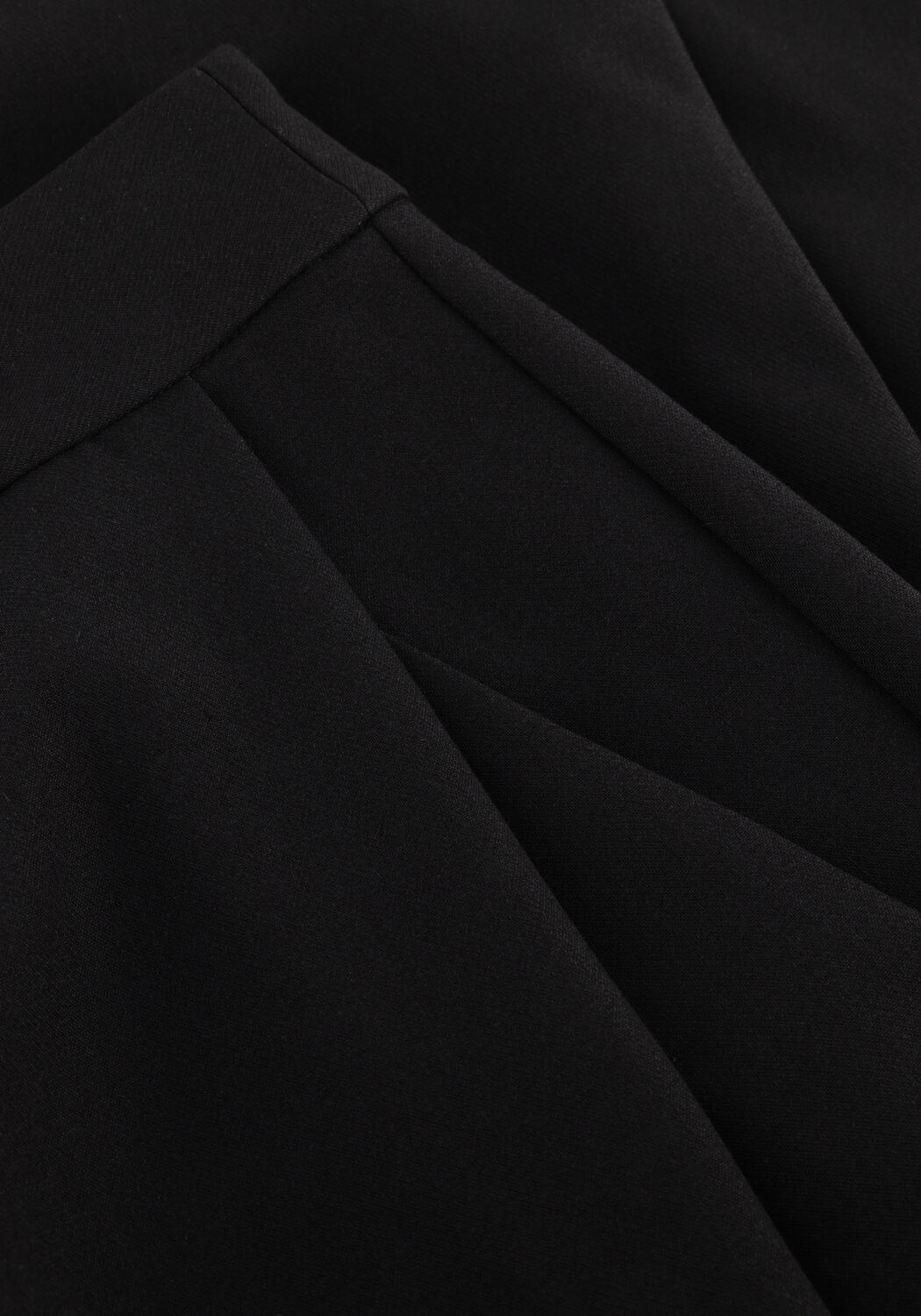 CO'COUTURE Pantalon VOLA CARROT PLEAT LONG PANT en noir - large