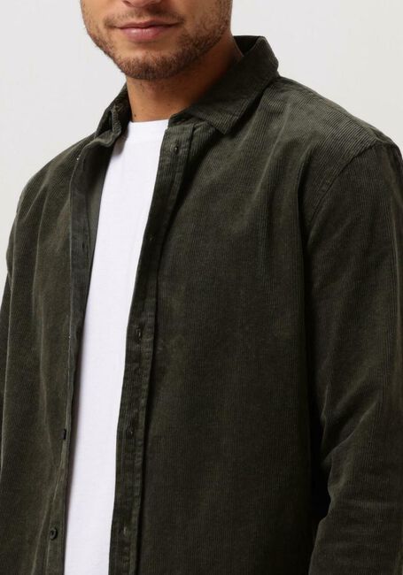 ANERKJENDT Surchemise AKLEIF CORDUROY SHIRT Vert fonc&eacute; - large
