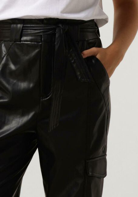 AAIKO Pantalon BIBI PU 755 en noir - large
