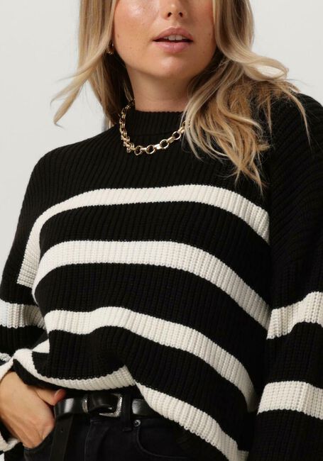 SELECTED FEMME Pull SLFBLOOMIE LS KNIT O-NECK en noir - large