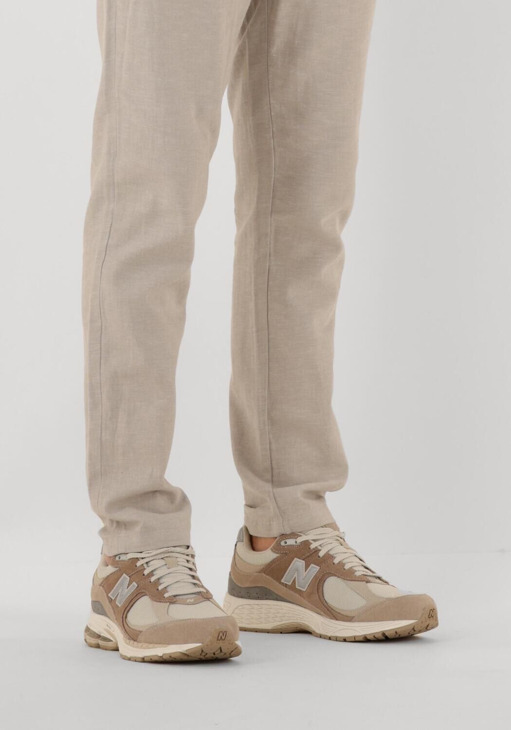 Bruine NEW BALANCE Sneakers M2002R M - large