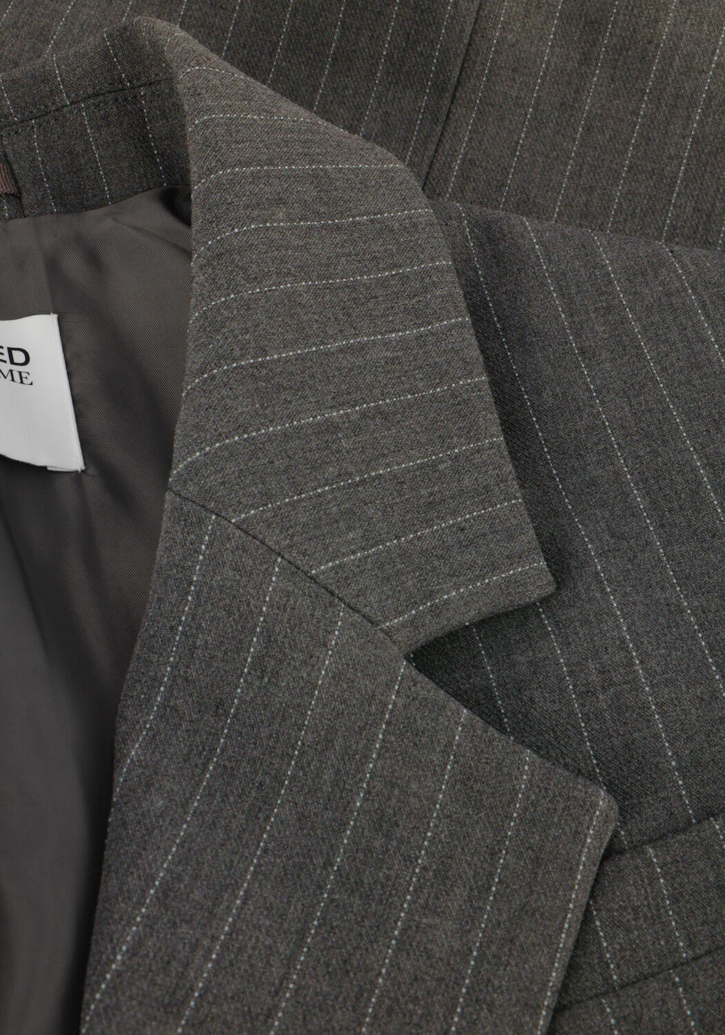 Grijze SELECTED WOMEN Blazer SLFMYLA LS RELAX BLAZER MGM STRIPE NOOS - large