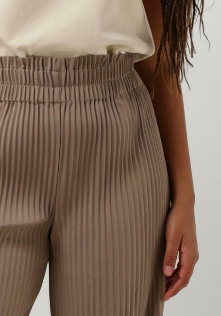 Y.A.S. Pantalon large YASALISA HW PANT en marron - large