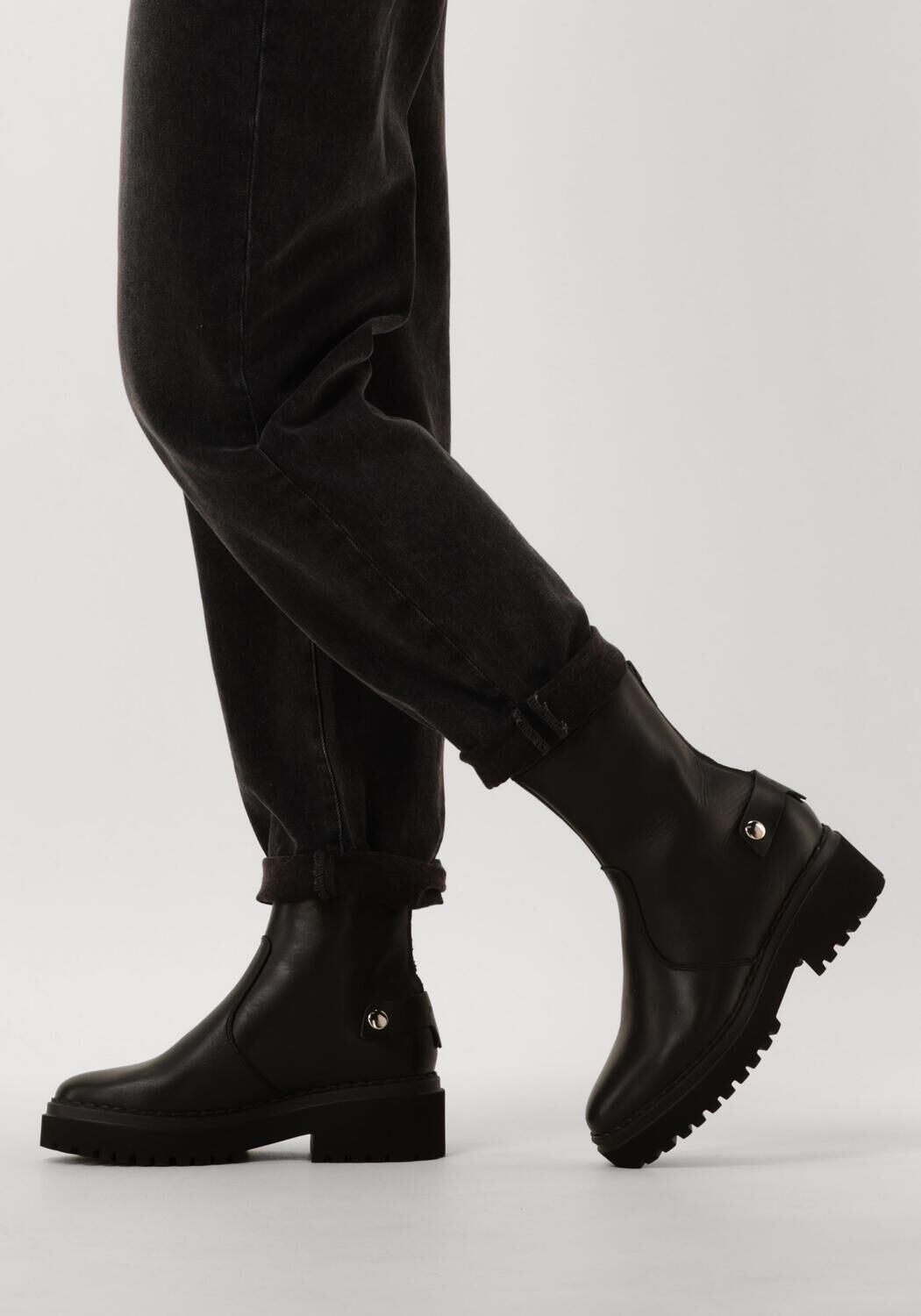 NUBIKK Bottillons FAE LEVA FUR en noir - large