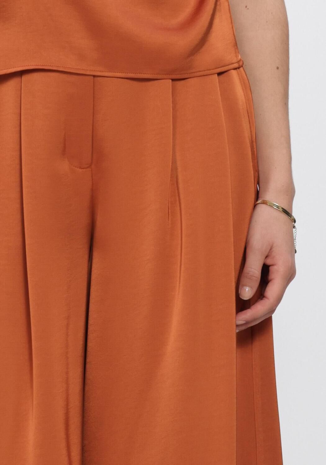 Oranje DANTE6 Broeken/jumpsuits DANTE6-ONIQUE WIDE LEG SATIN PANTS - large