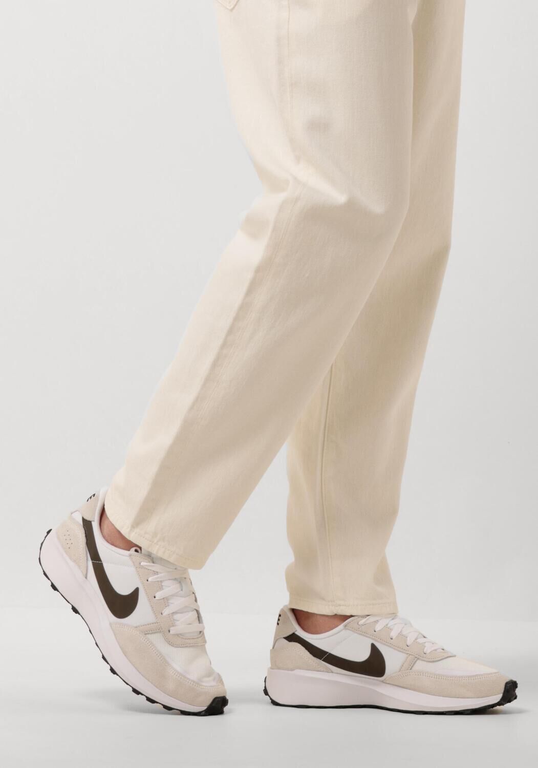 Witte NIKE Sneakers WAFFLE NAV - large