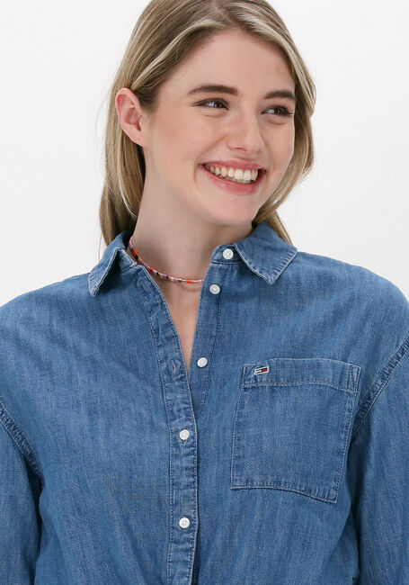 TOMMY JEANS TJW FRONT TIE CHAMBRAY SHIRT Blouses en bleu - large