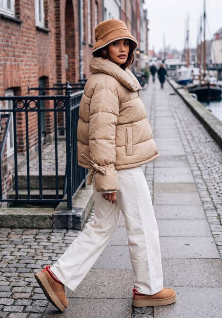 CO'COUTURE Veste matelass&eacute; MEGAN CROPPED PUFFER JACKET en beige - large