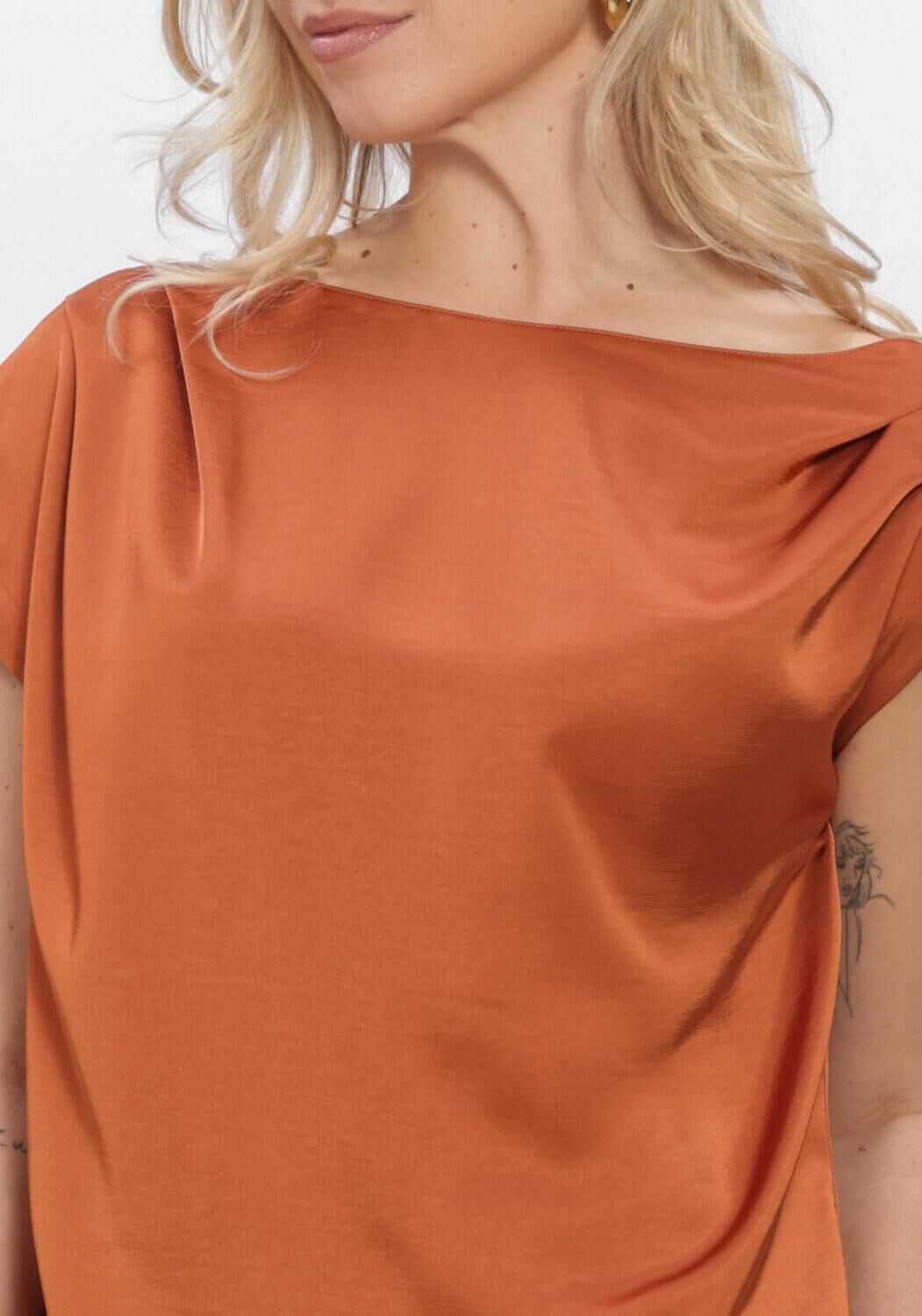 Oranje DANTE6 Tops & T-shirts DANTE6-ROAM SATIN DRAPEY TOP - large