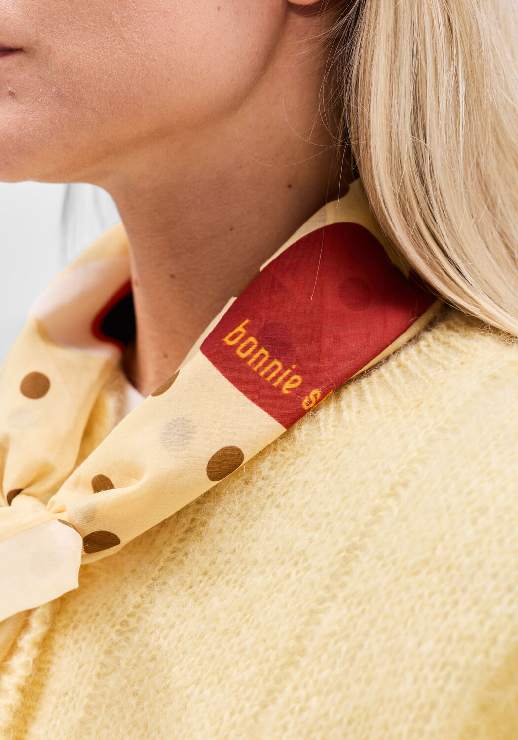 Creme BONNIE STUDIOS Sjaal POLKA DOT SCARF - large