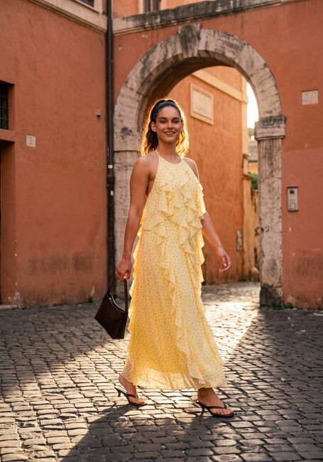 Gele Y.A.S. Jurken YASFINILLO HALTERNECK LONG - large