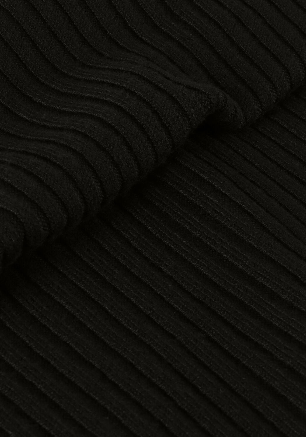 SECOND FEMALE SANKA KNIT T-NECK Hauts & T-shirts en noir - large