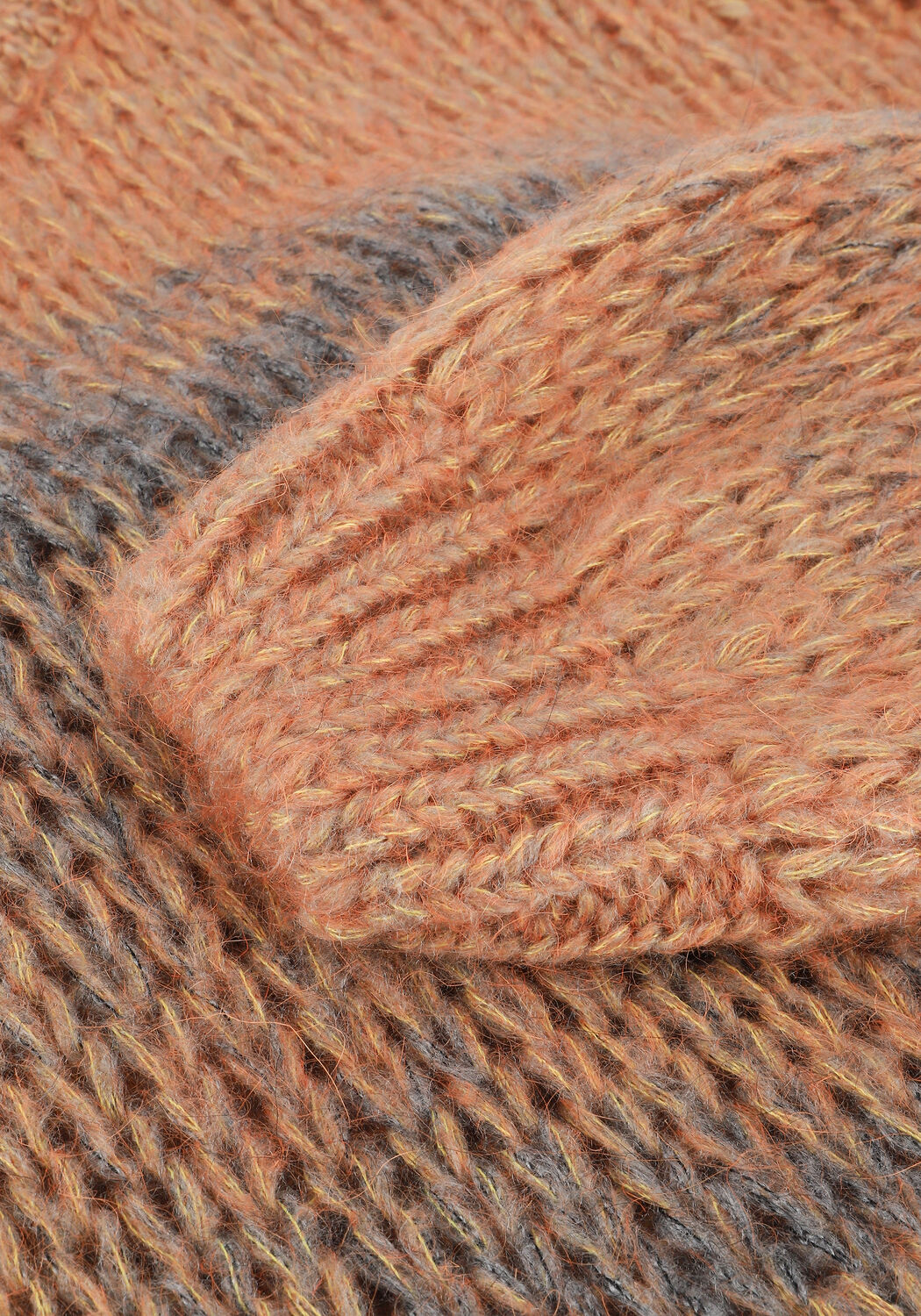 Beige MOSCOW Trui 41.09 MAYA - large