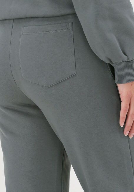 SECOND FEMALE Pantalon de jogging CARMELLE NEW SWEAT PANTS en gris - large