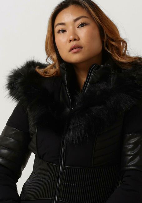 GUESS Veste matelassé NEW OXANA JACKET en noir - large