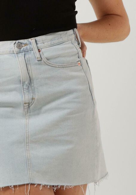 TOMMY JEANS Mini-jupe MOM MID SKIRT BG0018 Bleu clair - large