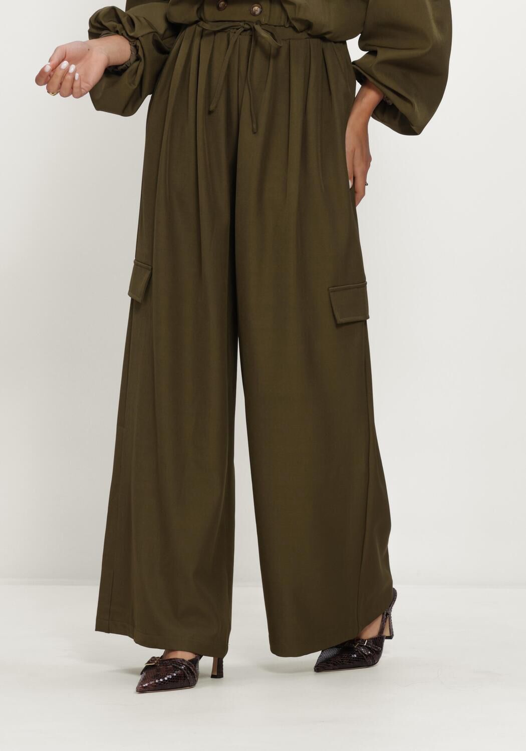 REFINED DEPARTMENT Pantalon large LADIES WOVEN WIDE LEG CARGO PANTS MILA Kaki - large