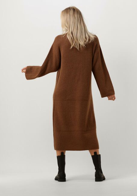 SELECTED FEMME Robe midi SLFNEW ELINA LS KNIT HIGHNECK DRESS en marron - large