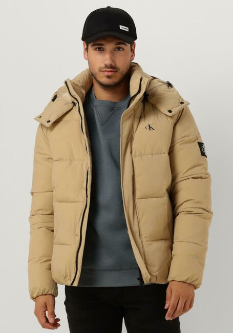 CALVIN KLEIN Veste matelassé ESSENTIALS NON DOWN JACKET en beige - large