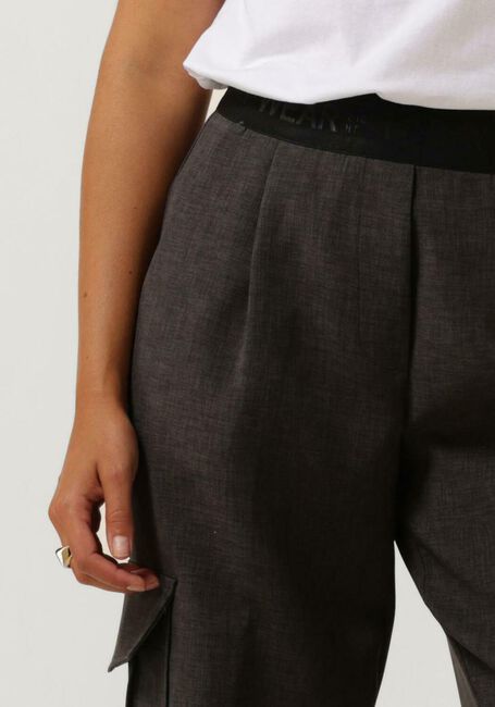 ACCESS Pantalon cargo PLEATED CARGO PANTS en gris - large