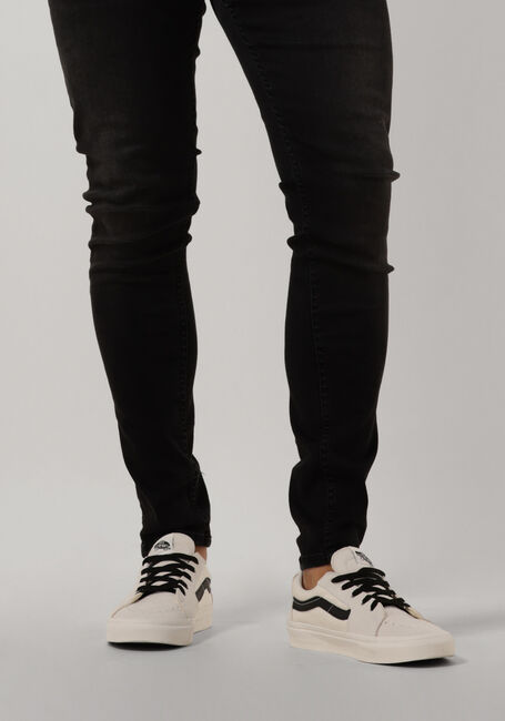 VANS Baskets basses UA SK8-LOW MEN en blanc - large