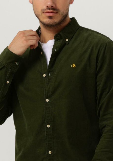 SCOTCH & SODA Chemise décontracté FINE CORDUROY SHIRT - SLIM FIT en vert - large